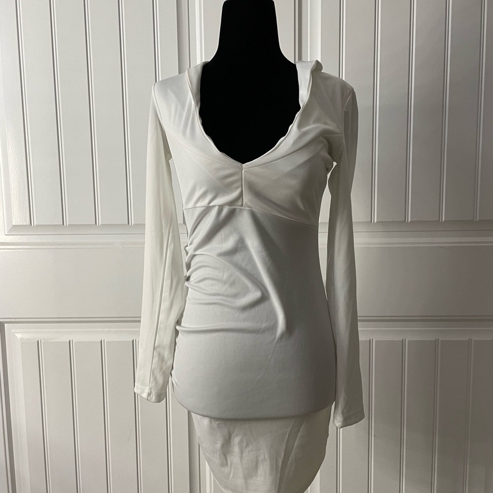 White long sleeve dress